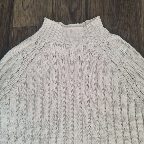 💙 American Eagle Soft Knit Cream Sweater Size M/L Comfy Cozy Preppy - Picture 3 of 7